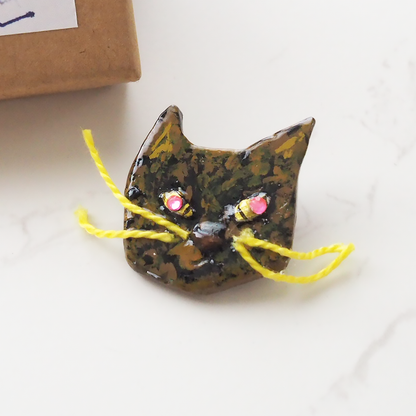 UKIKI CATS ブローチ